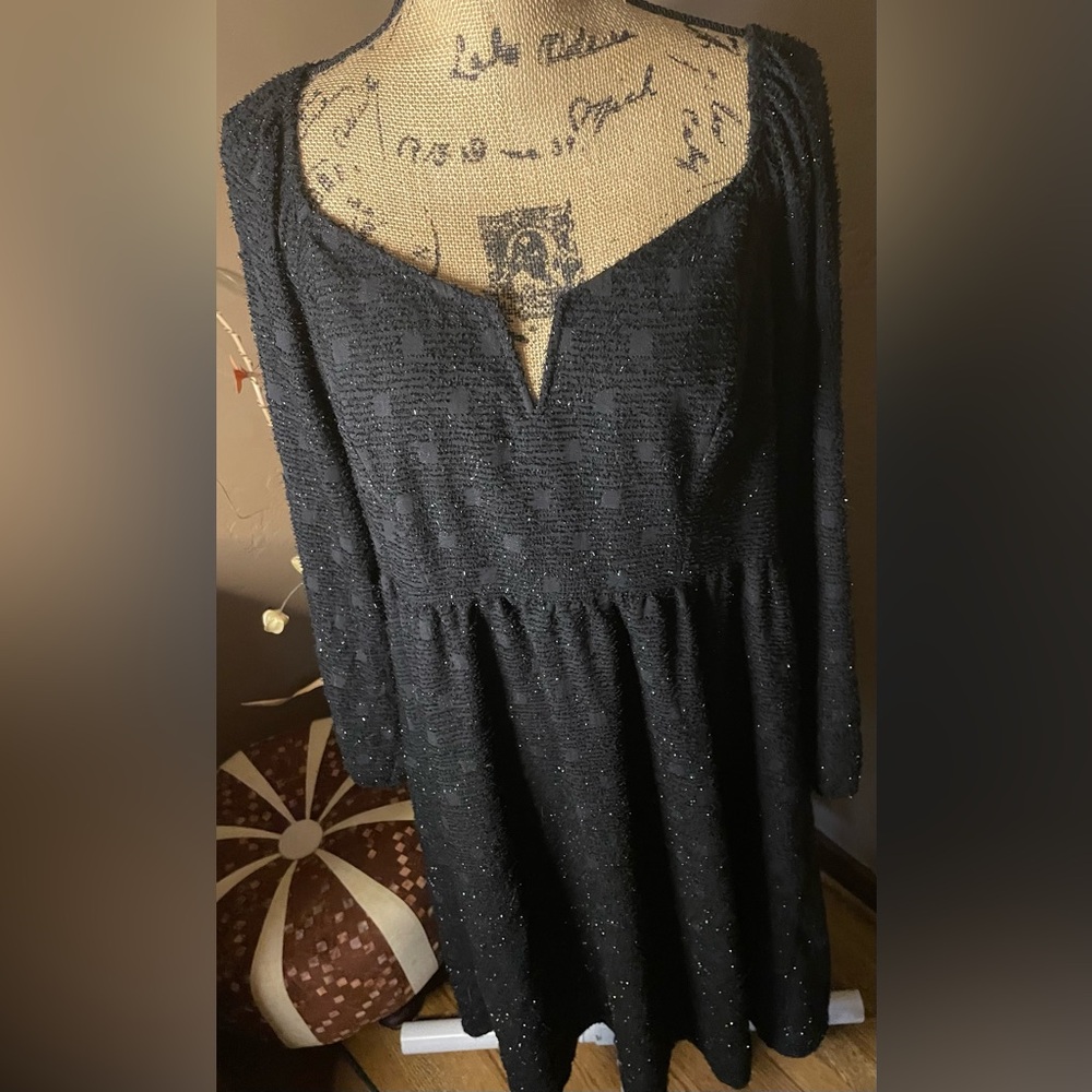 BloomChic Black Textured Long Sleeve Dress Sz 18W PTP 22”